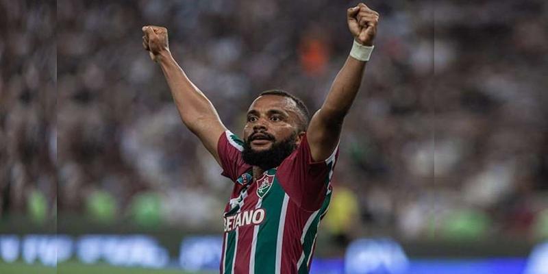 Na raça, no sufoco e na esperança, Samuel Xavier coloca o Fluminense na próxima fase da Libertadores. (Foto/Marcelo Gonçalves/Fluminense)