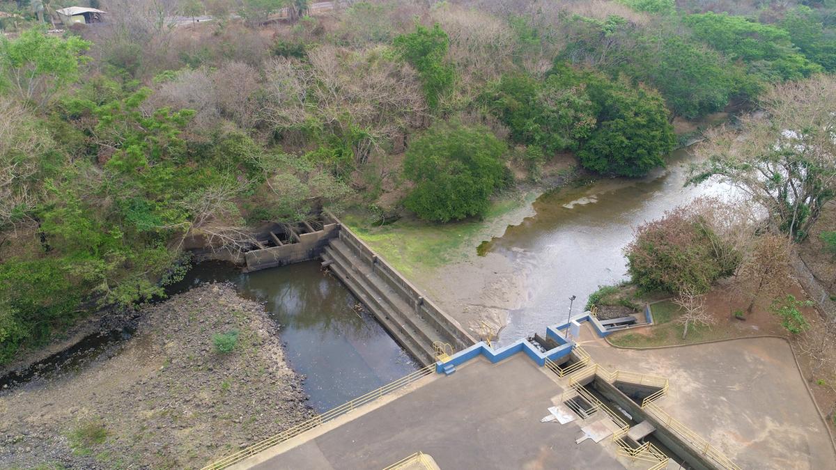 Barragem de captação no rio Uberaba (Foto/Divulgação Codau)