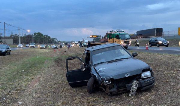 O motorista do Ford Escort, dirigido por um inabilitado, parou logo a após atropelar e matar o técnico de Segurança do Trabalho Marco Antonio Marme Pais (Foto/Divulgação)