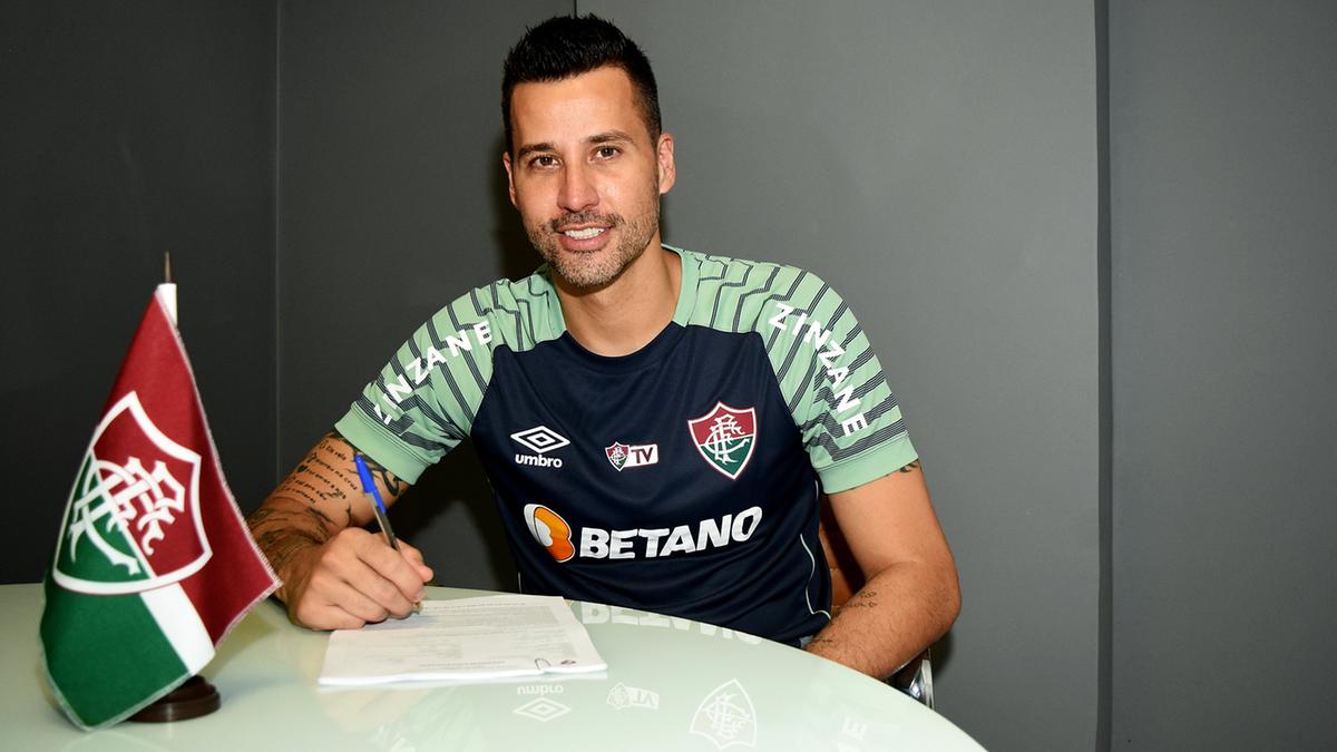 Fernando Diniz deixou no ar a possibilidade de convocar o goleiro Fábio (Fluminense) para a Seleção Brasileira. (Foto/Divulgação/Fluminense)