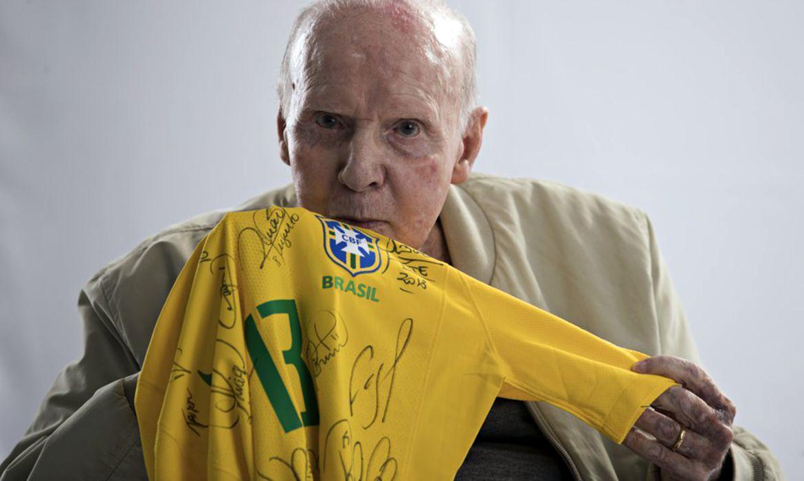 REAGE COMANDANTE - Zagallo segue lúcido, com sinais vitais normais, respirando sem ajuda de aparelhos (Foto/Lucas Figueiredo/CBF)