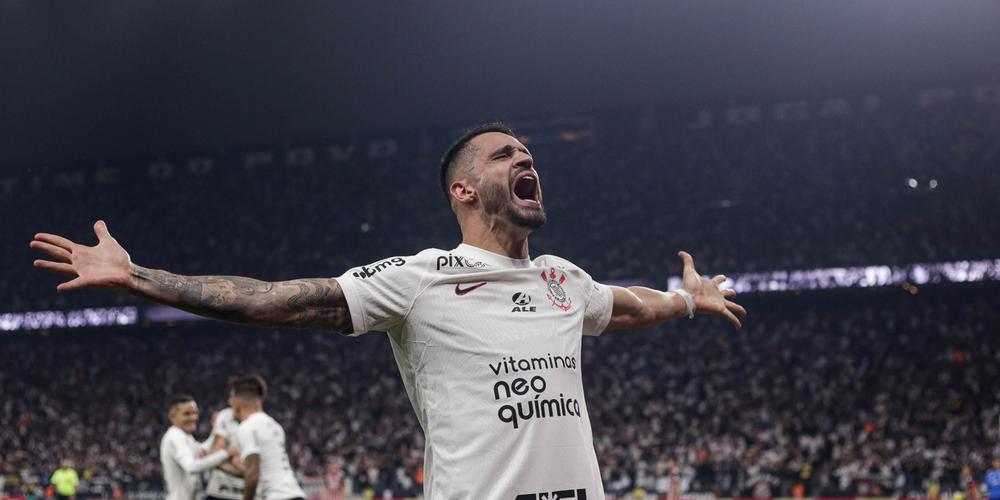 Corinthians 1 x 0 Estudiantes-ARG - Timão faz o dever de casa e