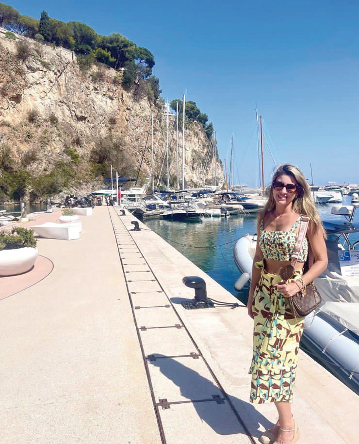 Priscila Rezende em temporada romântica pela europa, na foto a bela turistando e aprovitando, Monte Carlo (Foto/Divulgação)