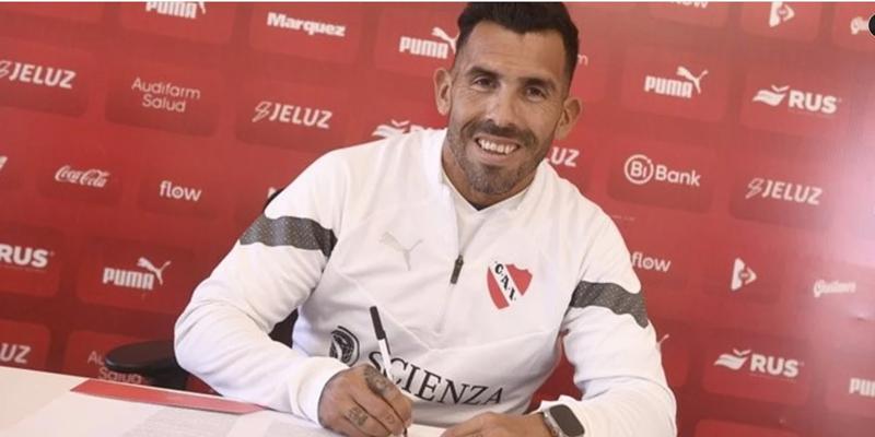 “Apache" foi oficialmente apresentado como o novo treinador do Independiente de Avellaneda. (Foto/Clarín)