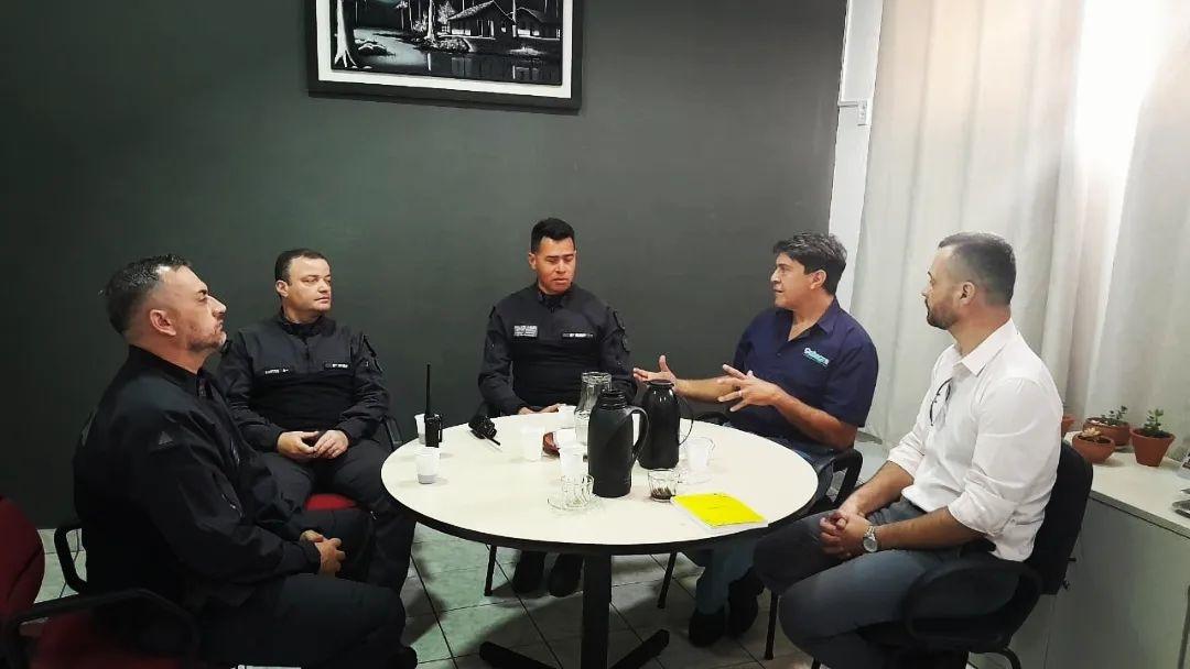 Presidente da Cohagra, Gledston Moreli, o Dê, reuniu-se com dirigentes da Penitenciária Aluízio Ignácio de Oliveira para tratar do assunto (Foto/Divulgação)