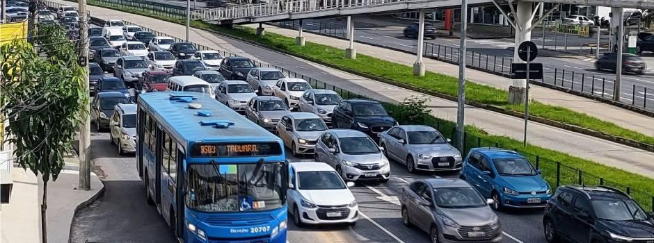 Os veículos com finais de placa 4,5 e 6 devem ser licenciados até o dia 30 de setembro (Foto/Divulgação)