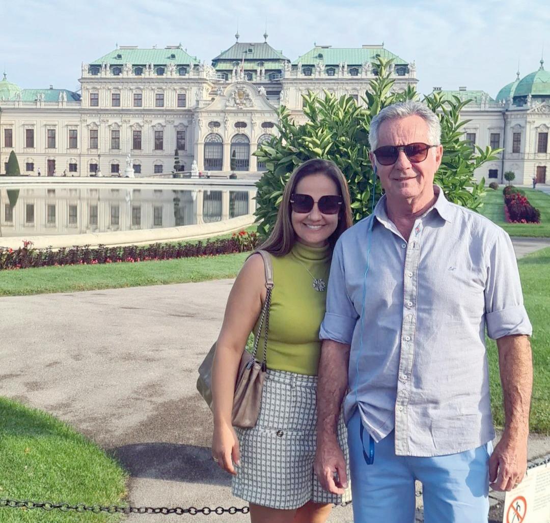 Carolina Massa e seu pai Genivaldo Massa estão em viagem pelo Leste Europeu (Foto/Divulgação)