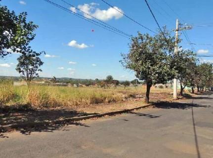 O terreno previsto para ir a leilão possui dois acessos, pela rua Baltazar Eurípedes de Araújo e pela rua Teófilo Arnaldo Montes (Foto/Divulgação)