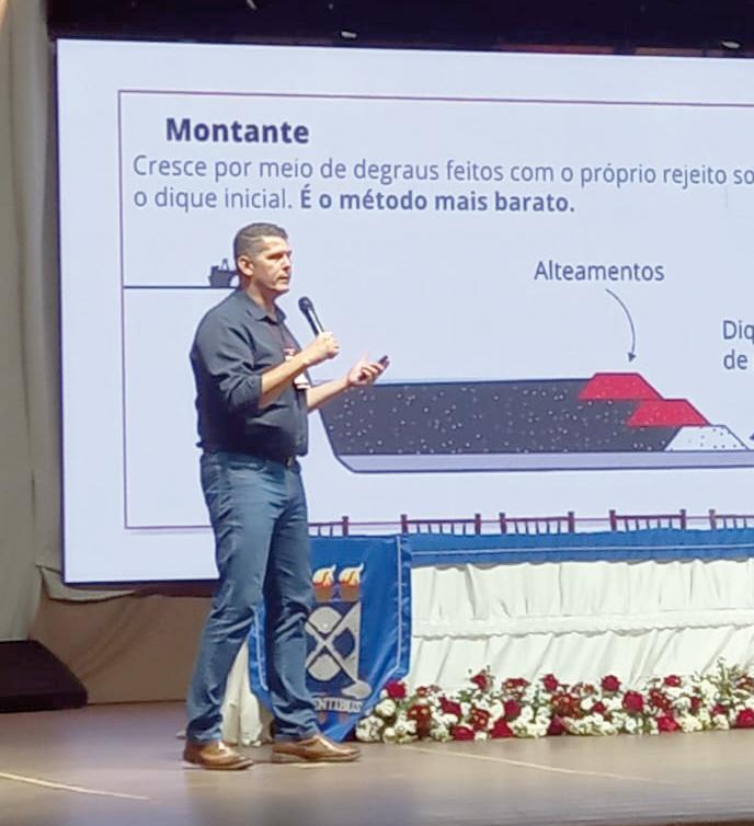 Uberaba está em todas, Anderson Passos foi palestrante no Congresso Internacional de Desastres em Massa que aconteceu na Universidade Estadual de Feira de Santana na Bahia (Foto/Arquivo Pessoal)