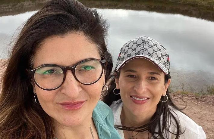 A empresária Kátyna Baía, 44, e a esposa, Jeanne Paolini, 40, tiveram uma viagem de férias interrompida (Foto/Reprodução/Instagram @katyna.baia)