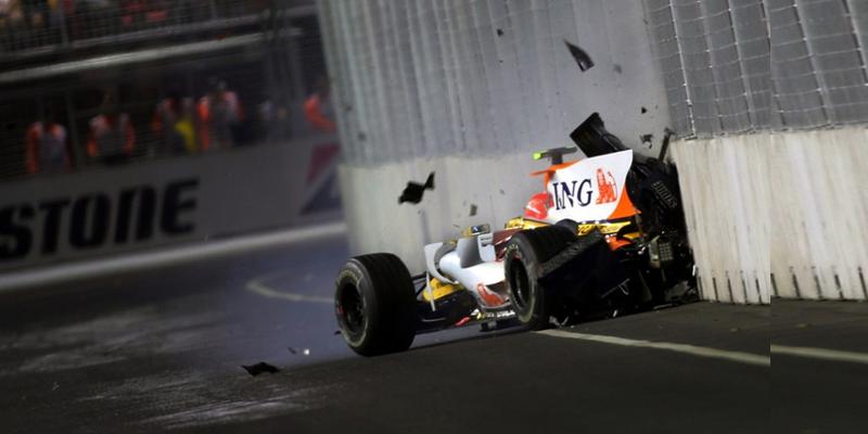 O acidente com o carro de Nelsinho Piquet tirou o titulo de Campeão da F-1 de Felipe Massa. (Foto/Globo Esporte)