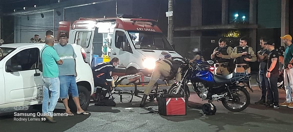 Jovem precisou ser entubado ainda no local do acidente e levado às pressas para atendimento médico-hospitalar (Foto/Divulgação)