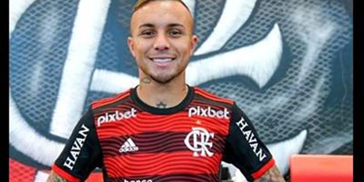 Wesley suspenso para a volta contra o Grêmio, este seria seu substituto no  Flamengo