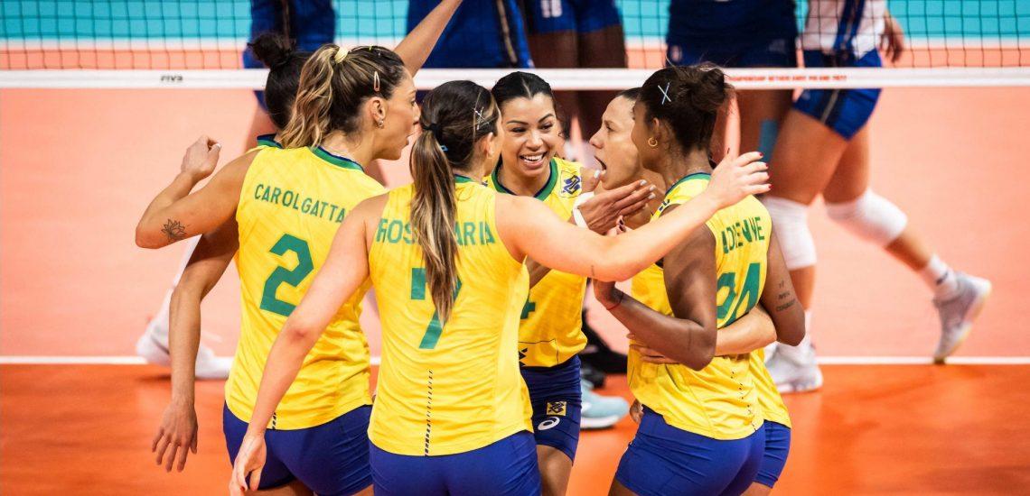 Com a vitória, o Brasil chegou a seis pontos, na segunda colocação, apenas atrás da Turquia. (Foto/Divulgação/Volleyball World)