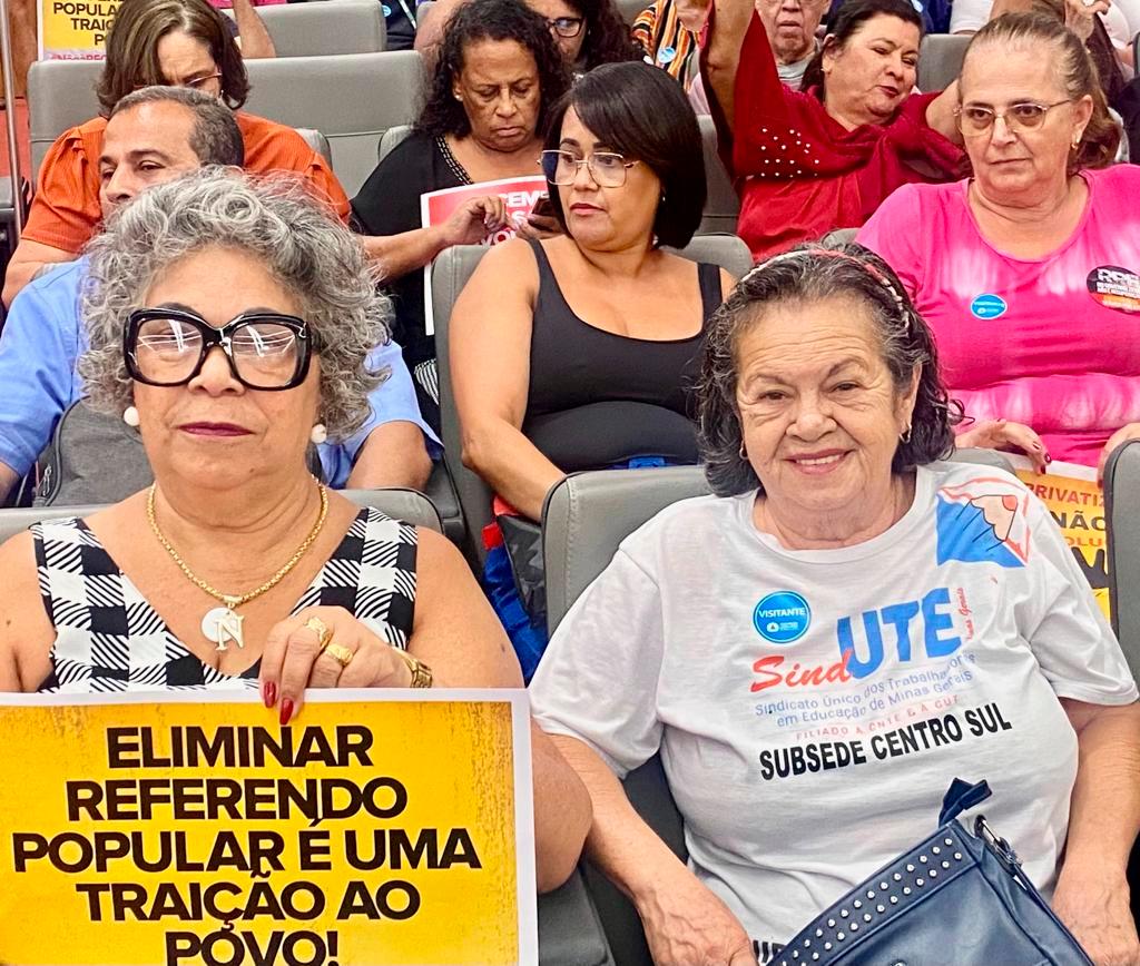 Segundo a coordenadora regional do Sind-UTE, Maria Aparecida Oliveira, o objetivo é sensibilizar os pais de alunos contra a proposta do governo de Minas de municipalizar escolas da rede estadual (Foto/Reprodução/Sind-UTE)