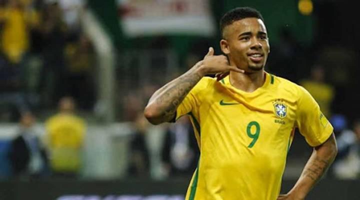 Entre os dez atletas que compõem a lista, Gabriel Jesus é o único que continua em atividade no futebol europeu. (Foto/Facebook)