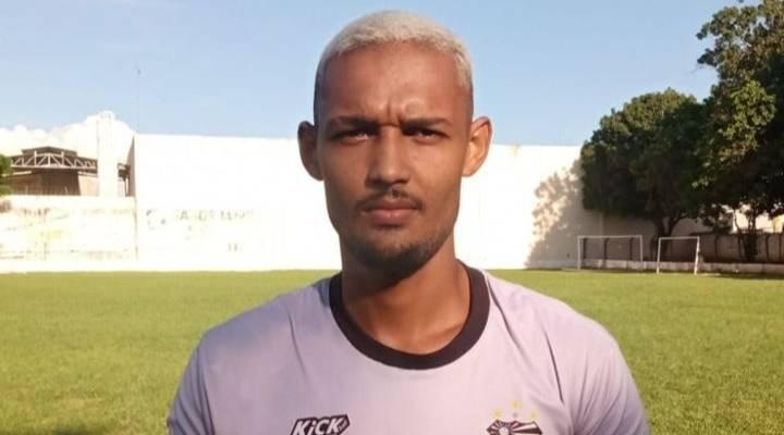 Em jogada espetacular do zagueiro Negrada, o Nacional chegou ao empate. (Foto/NFC)