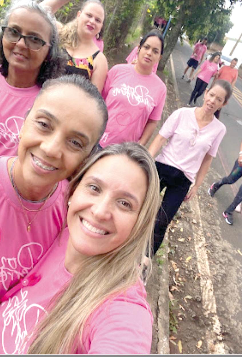 É amanhã a Corrida e Caminhada Doze Guerreiras. Um evento lindo, beneficente e direcionado ao projeto de reconstrução mamária, “À Flor da Pele”. Além do cunho solidário e beneficente, a corrida e a caminhada têm, também, o objetivo de chamar a atenção da sociedade uberabense e região para a seriedade, consequência e tratamento do câncer de mama, como também conscientizar as pessoas para a importância da prevenção, e possibilitando, ainda, o resgate da autoestima das mulheres mastectomizadas, com a reconstrução mamária. Começaremos o outubro Rosa em grande estilo e principalmente conscientizando a todos sobre a importância da prevenção do Câncer de Mama (Foto/Divulgação)