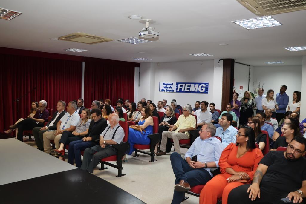 Empresários e representantes de entidades de classe participaram do lançamento da 11ª ExpoCigra Fiemg, agendada para 23, 24 e 25 de novembro (Foto/Paulo Lúcio/ExpoCigra)