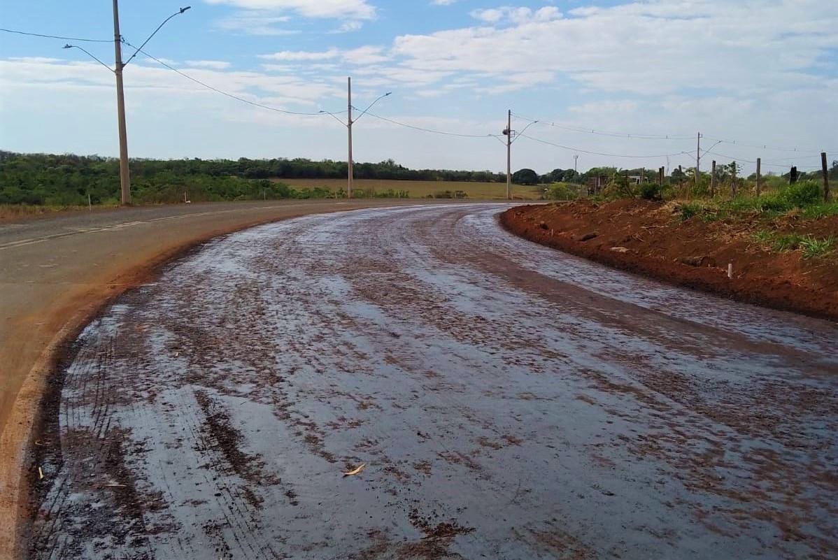 Via já está recebendo a pavimentação definitiva para posterior aplicação de sinalização e iluminação (Foto/Divulgação)