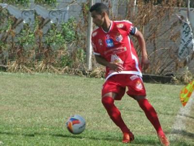 Juninho Ratinho fez valer a camisa do Bonsucesso e o time do Aeroporto venceu o Campo Florido por 2 a 1 (Foto/Bonsucesso)