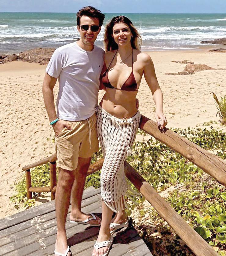 Reno Alves e Vanessa Lopes curtindo as belezas e o calor da Bahia (Foto/Divulgação)