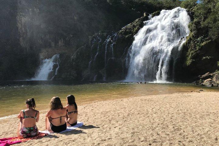 Praia Maria Augusta, em São João Batista do Glória (Foto/Divulgação)