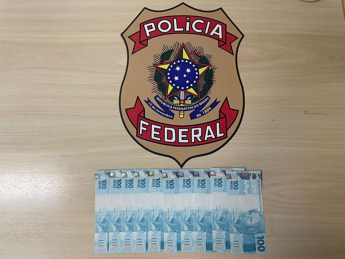 O homem foi preso com notas falsas enviadas pelos Correios (Foto/Divulgação PF)