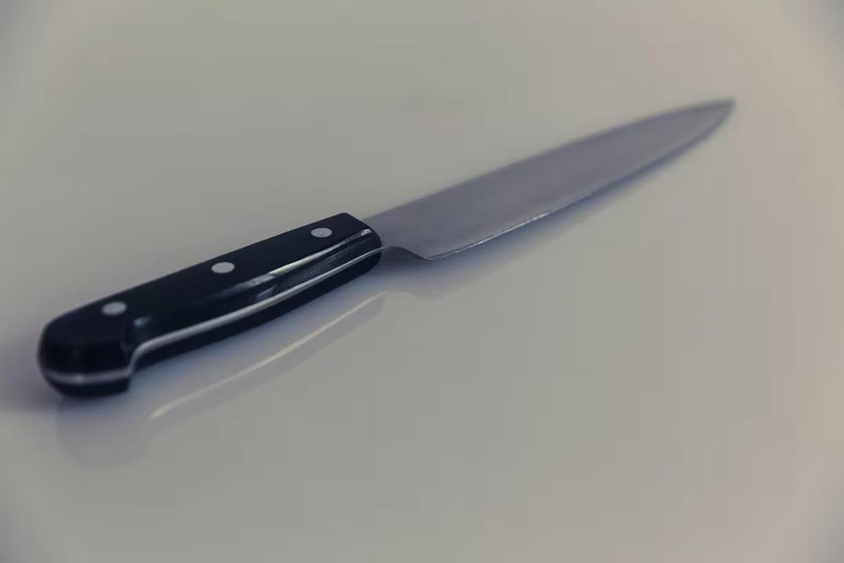 Irmãs levaram facas para a escola após ameaçar colega de classe  (Foto/Pexels)