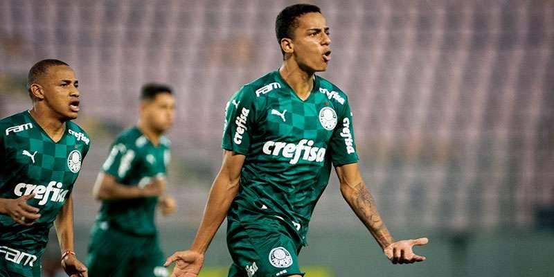 Vanderlan deve viral lateral-esquerdo com a ausência de vários jogadores do Verdão servindo a Seleção de seus países. (Foto/Roberto Zacarias/Palmeiras)