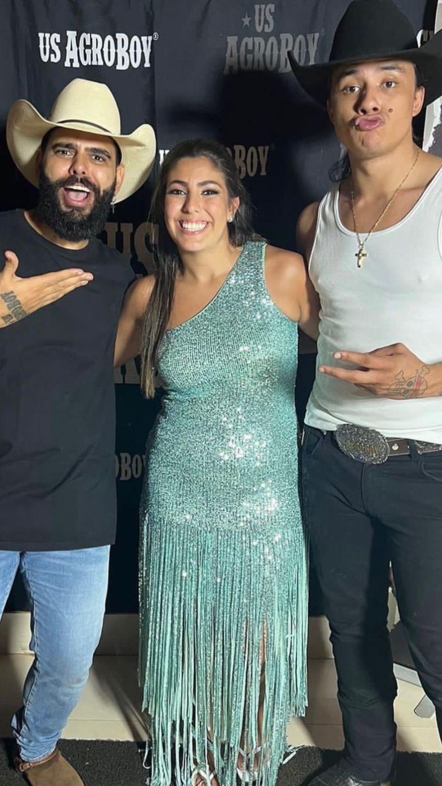 Maria Laura Cadelca celebrou a maioridade com festa animádissima com direito a show da dupla Us Agroboy (Foto/Divulgação)