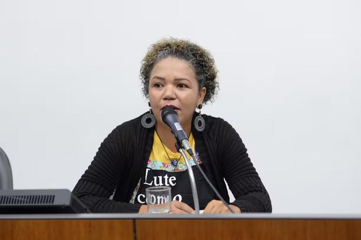 Coordenadora do Sindicato Único dos Trabalhadores em Educação de Minas Gerais (Sind-UTE/MG), Denise de Paula Romano (Foto/Luiz Santana/ALMG)