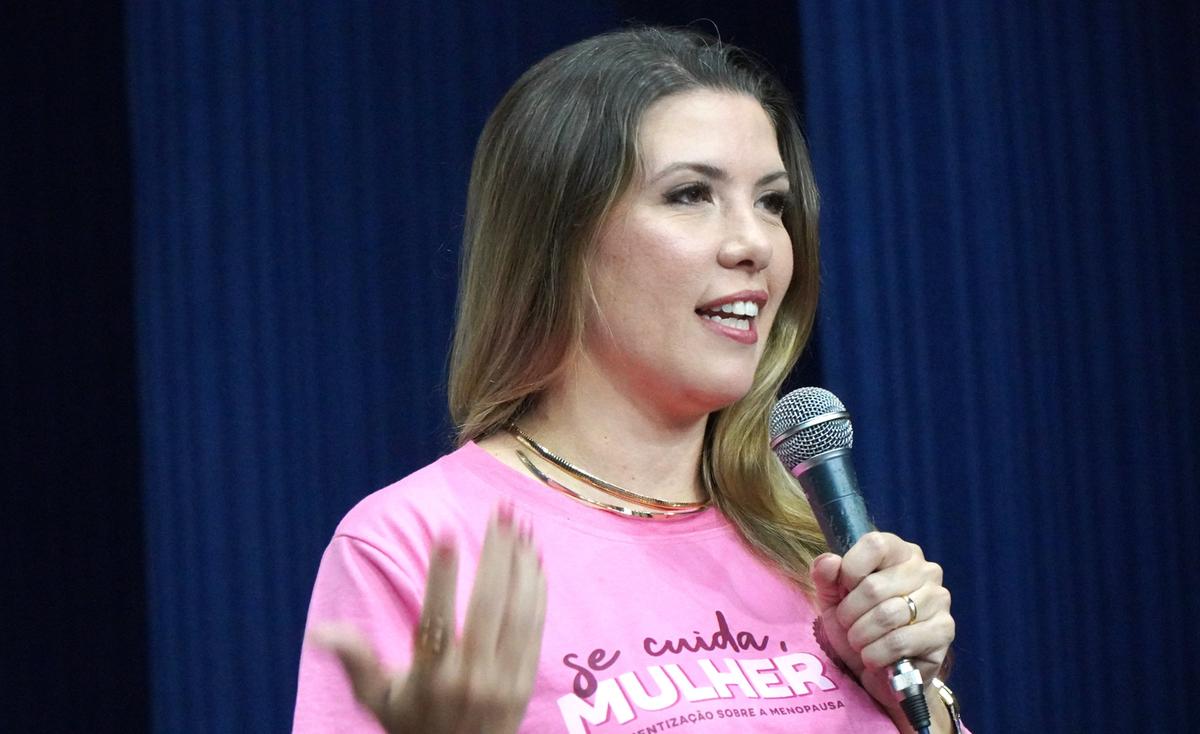 Prefeita Elisa Araújo diz que, no momento, o município finaliza o preenchimento de planilhas solicitadas pelo Tesouro Nacional para o encaminhamento ao Senado (Foto/Divulgação)