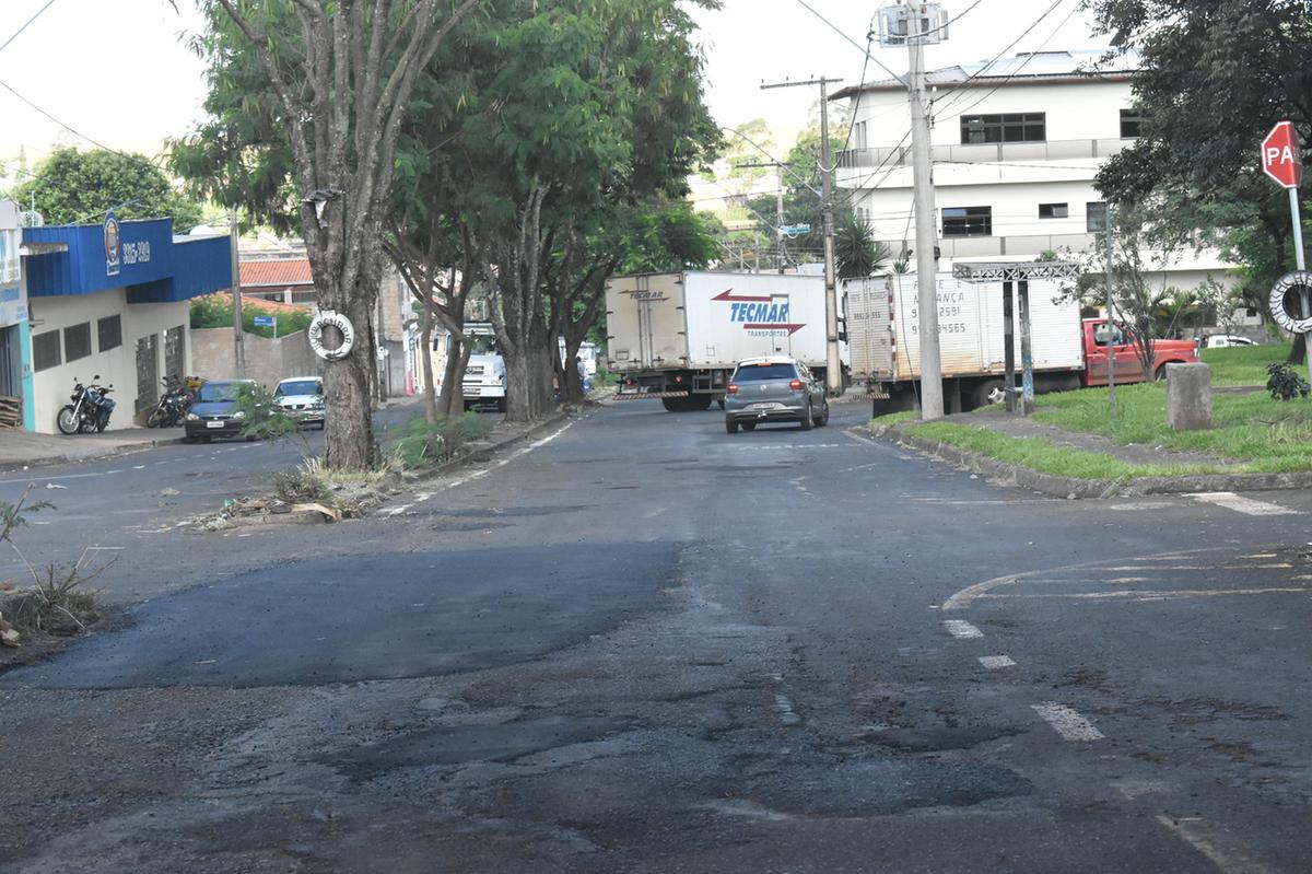 Avenida Padre Eddie Bernardes, no bairro de Lourdes, em Uberaba (Foto/Arquivo PMU)