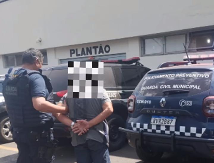 Guarda Municipal foi acionada e o homem foi levado à Delegacia de Plantão para os devidos esclarecimentos  (Foto/Reprodução Instagram @GCMuberaba)