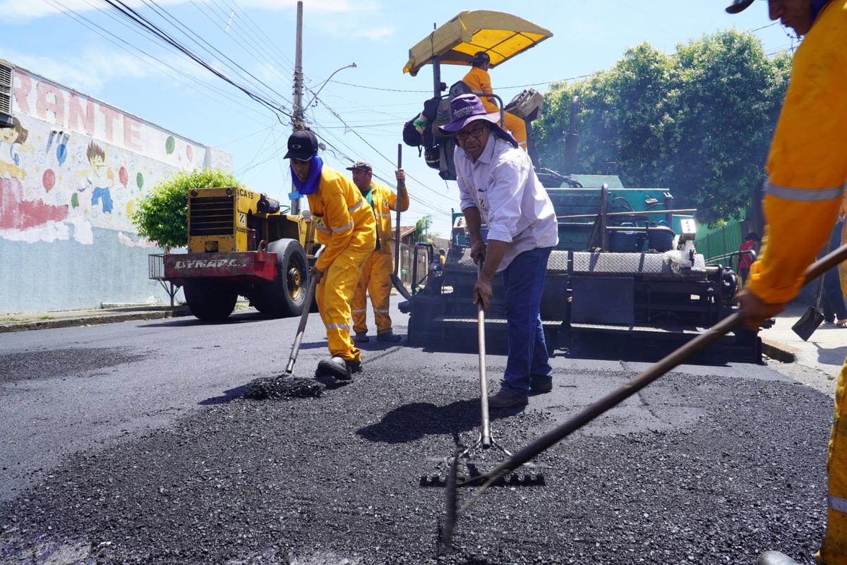 Vários bairros já foram contemplados com o serviço de recapeamento asfáltico de ruas e avenidas  (Foto/Divulgação)