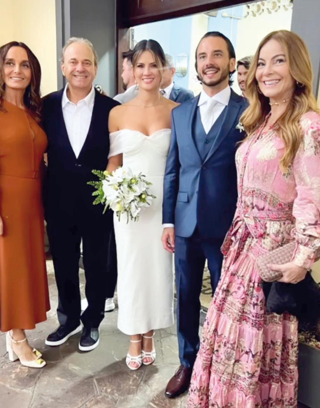 Juliana Abreu, Daniel Abreu, Marcela, Gustavo e Mônica Hial Abreu (Foto/Reprodução)