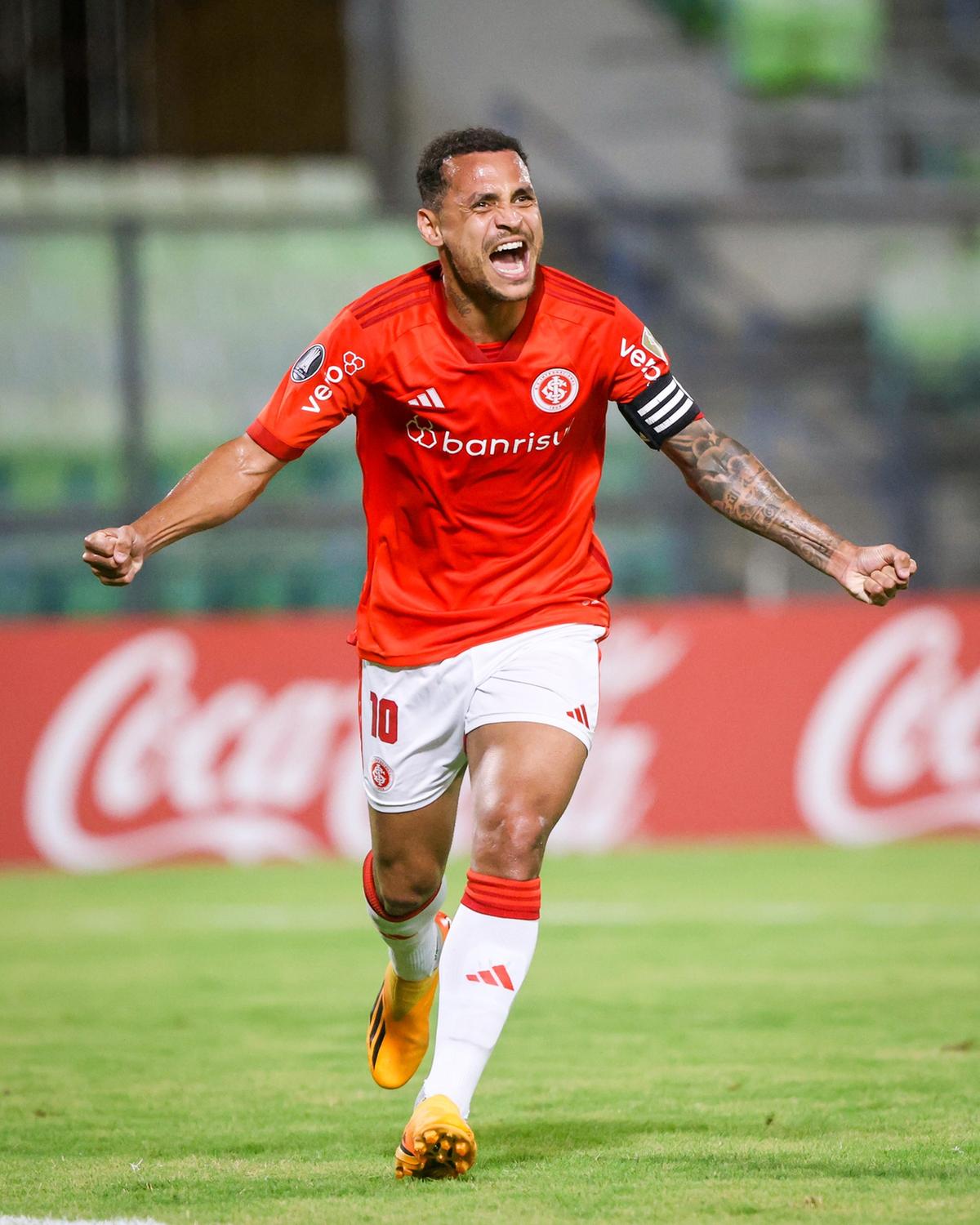 Alan Patrick foi o grande nome do jogo de ontem. Com ele, o Inter joga mais fácil (Foto/Ricardo Duarte/S.C.Internacional)