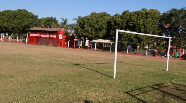 Às 15h30 no estádio “Zé do Tiro” Parque das Américas e Baixa jogam por uma vaga no Grupo “A” (Foto/Divulgação)