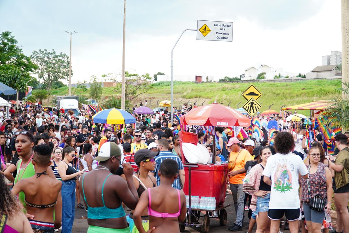 Os participantes acompanharam os dois trios elétricos sempre animados do DJs e outros artistas (Foto/Divulgação)