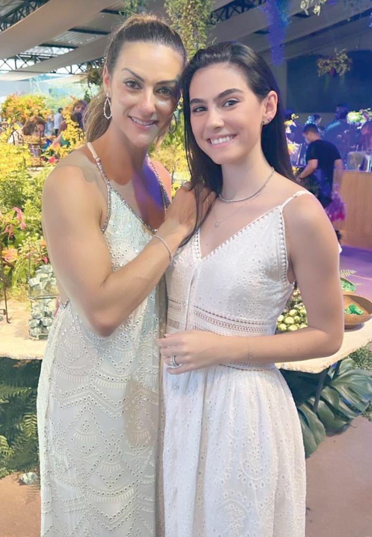 Marina Cadelca e Mariana Abdanur clicadas no evento (Foto/Reprodução)