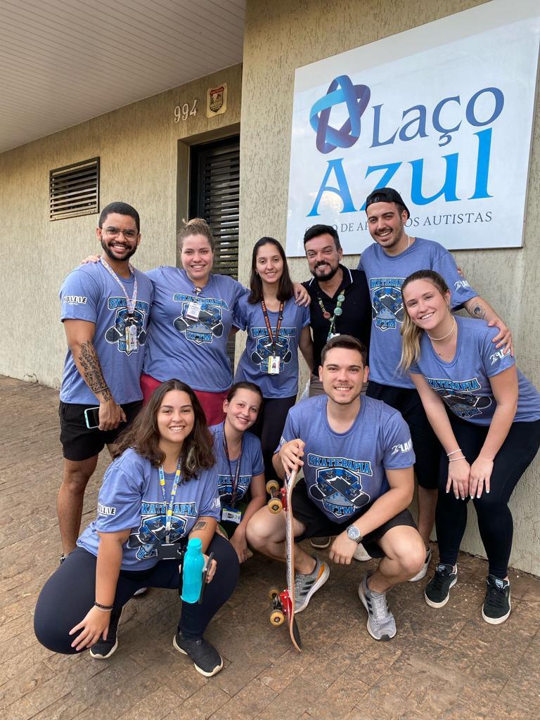 Integrantes do projeto "Skaterapia" (Foto/Divulgação)