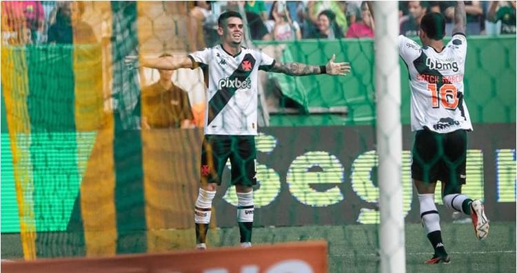 Goiás vence Coritiba e respira na luta contra o rebaixamento no