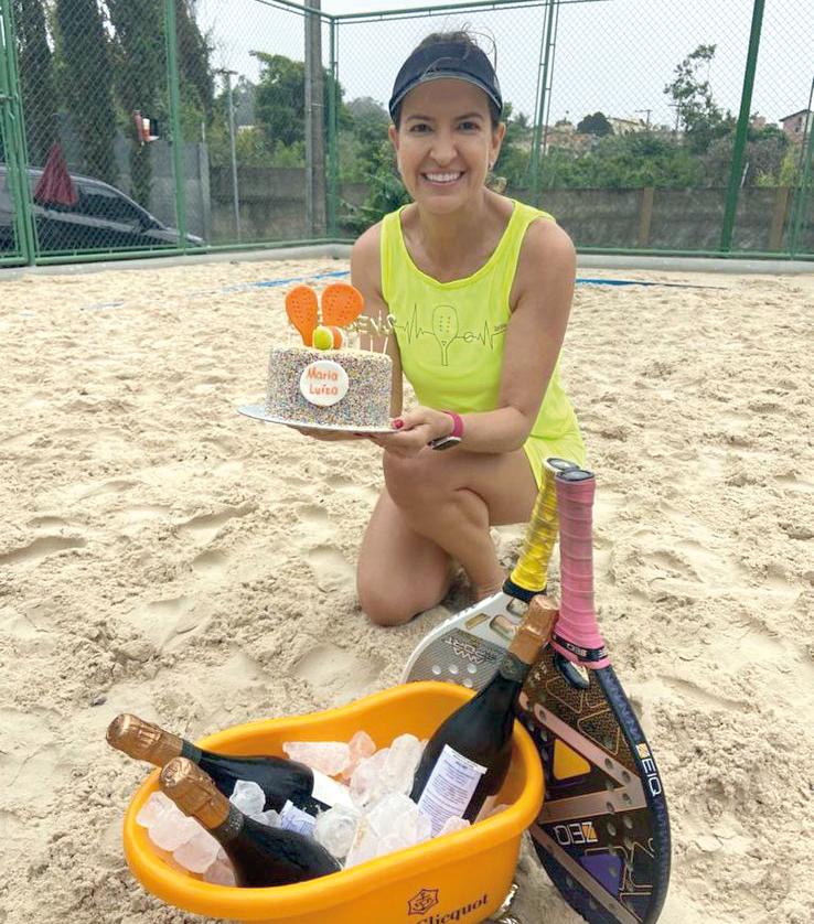 Maria Luiza Barasam fez aniversário e ganhou parabéns das amigas em jogo animado de Beach Tennis (Foto/Arquivo Pessoal)