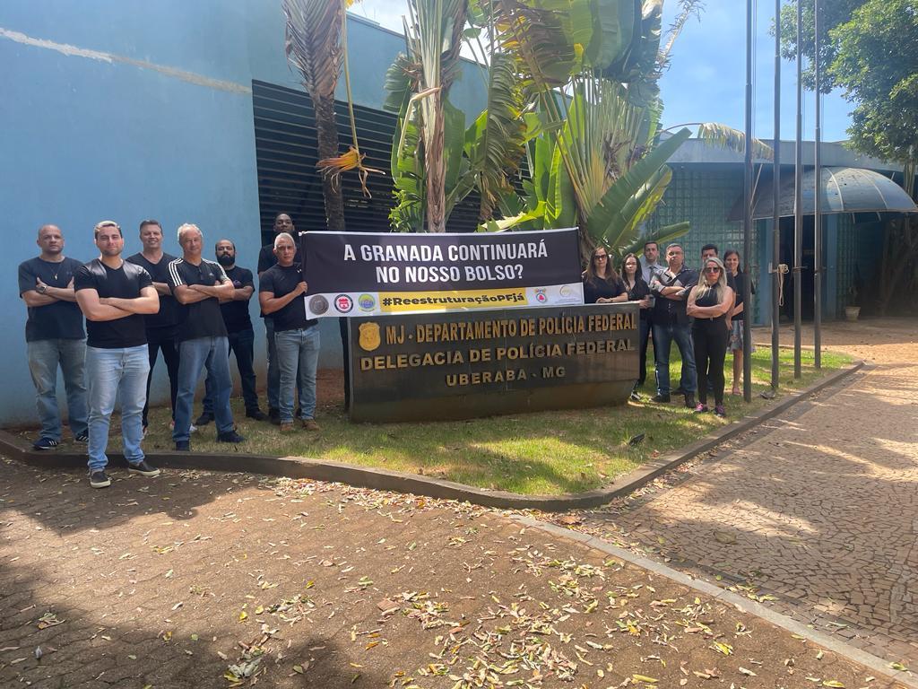 Policiais federais se reuniram na sede da PF, em Uberaba, nesta quinta-feira (Foto/Divulgação PF)