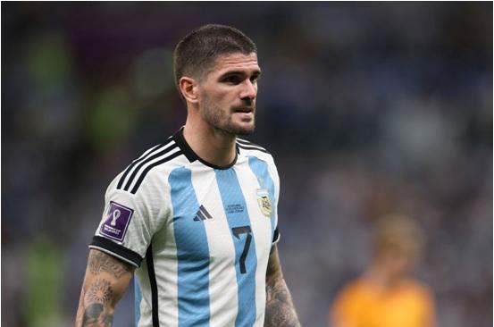 De Paul foi o grande timoneiro da Seleção Argentina e foi o melhor jogador em campo. (Foto/Catherine Ivill/Getty Images)