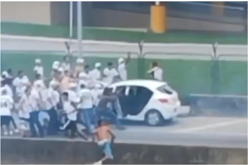 Vídeos que circulam nas redes sociais mostram ônibus da torcida do Santos próximos à área de confronto (Foto/Redes Sociais)