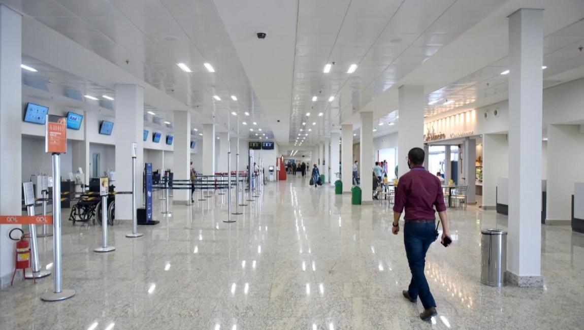 Saguão de embarque do aeroporto de Uberlândia (Foto/Ricardo Botelho/MInfra)