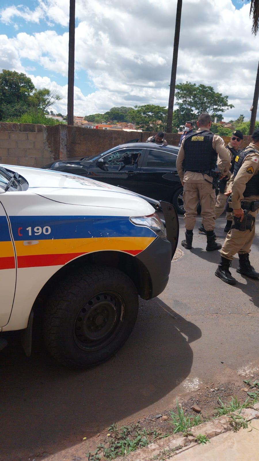 A Polícia Militar e a Polícia Civil estão no local para realizar os procedimentos de investigação (Foto/Divulgação)