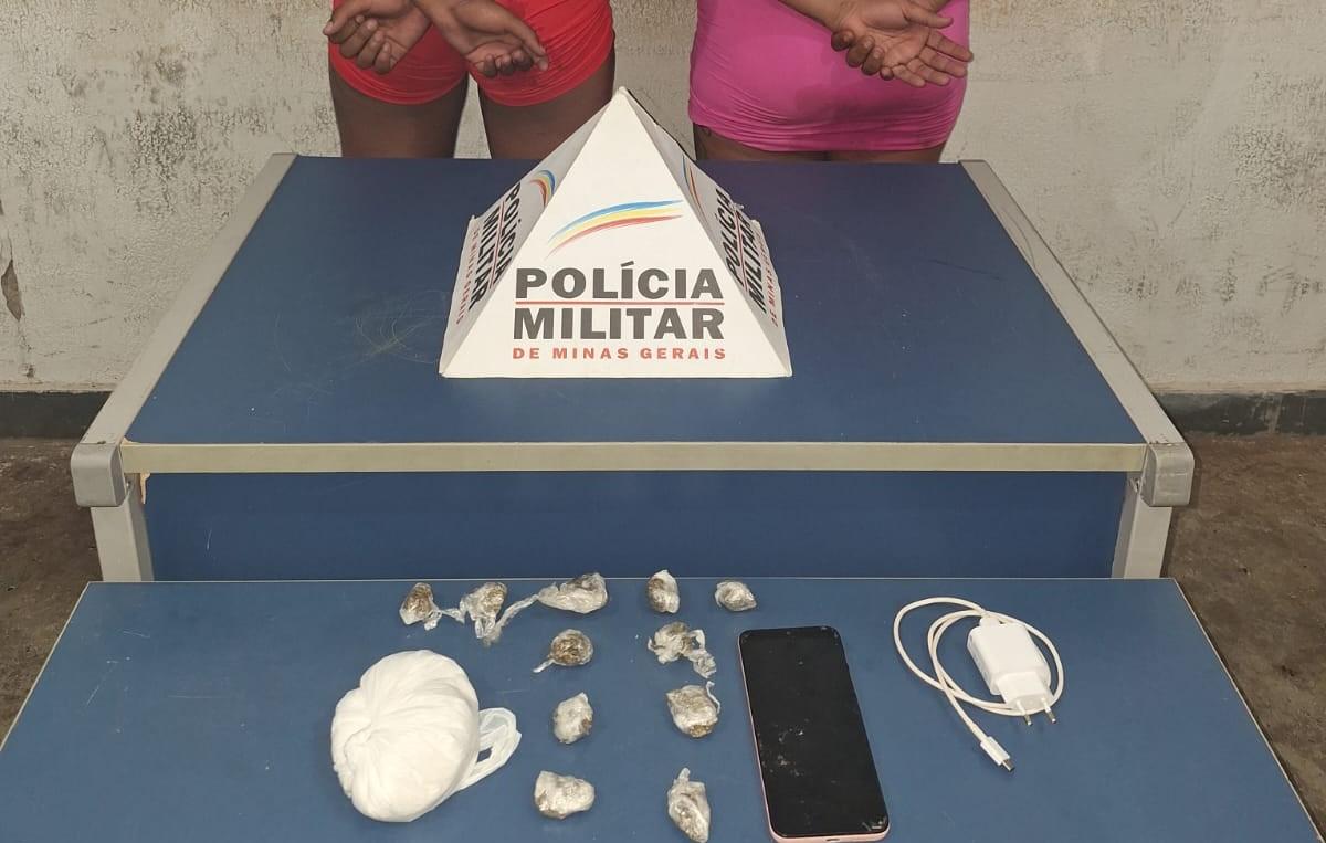 As duas mulheres foram levadas à Delegacia, juntamente com a droga apreendida na casa onde estavam (Foto/Divulgação)